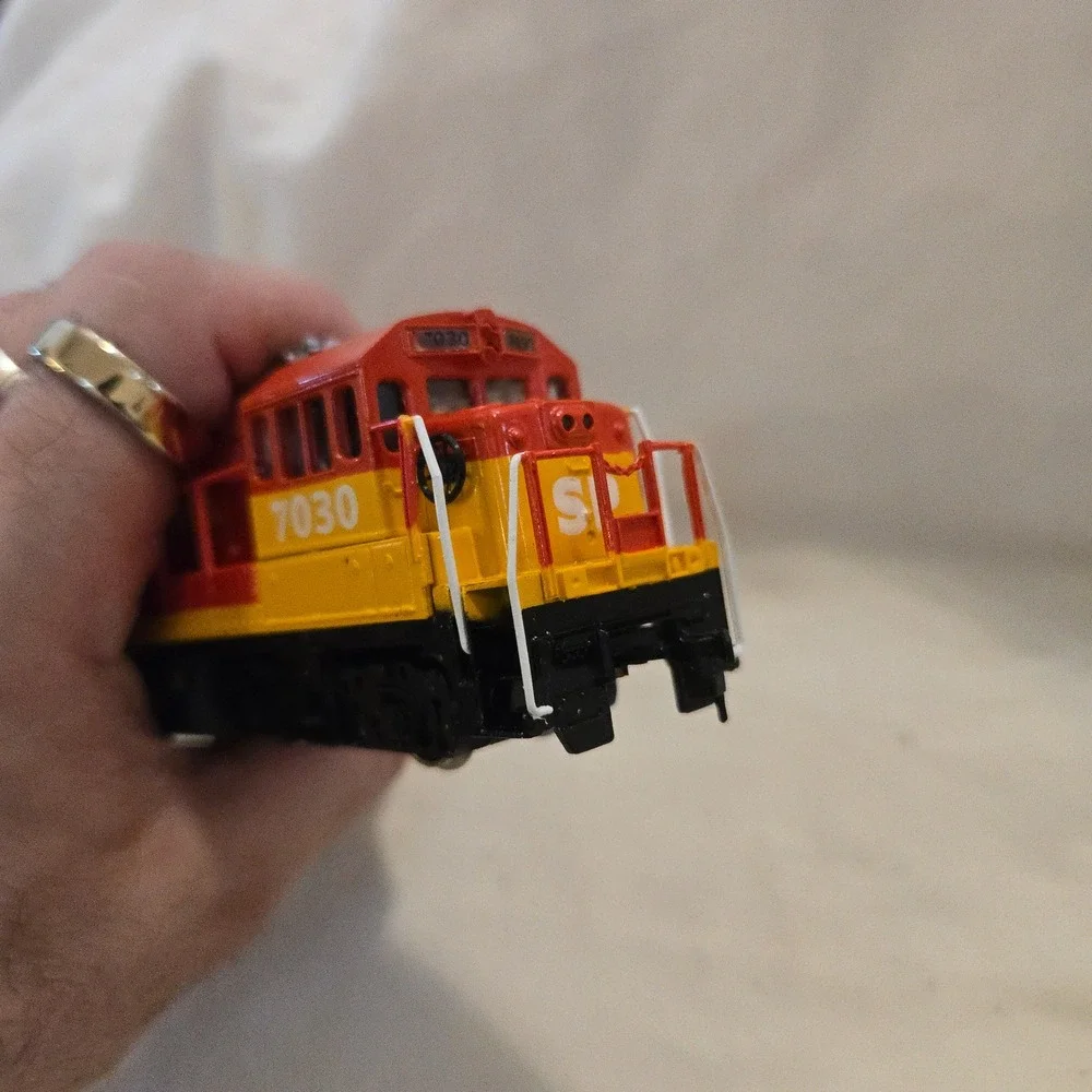 VTG Bachmann GE U36B Train Southern Pacific 70s Diesel Engine Yello HO Scale Box